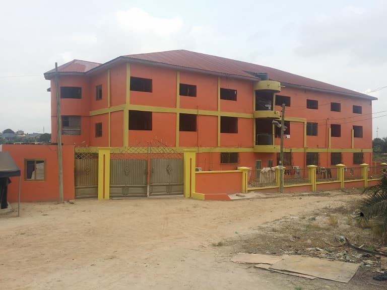 F-PLAZA HOSTEL - Image