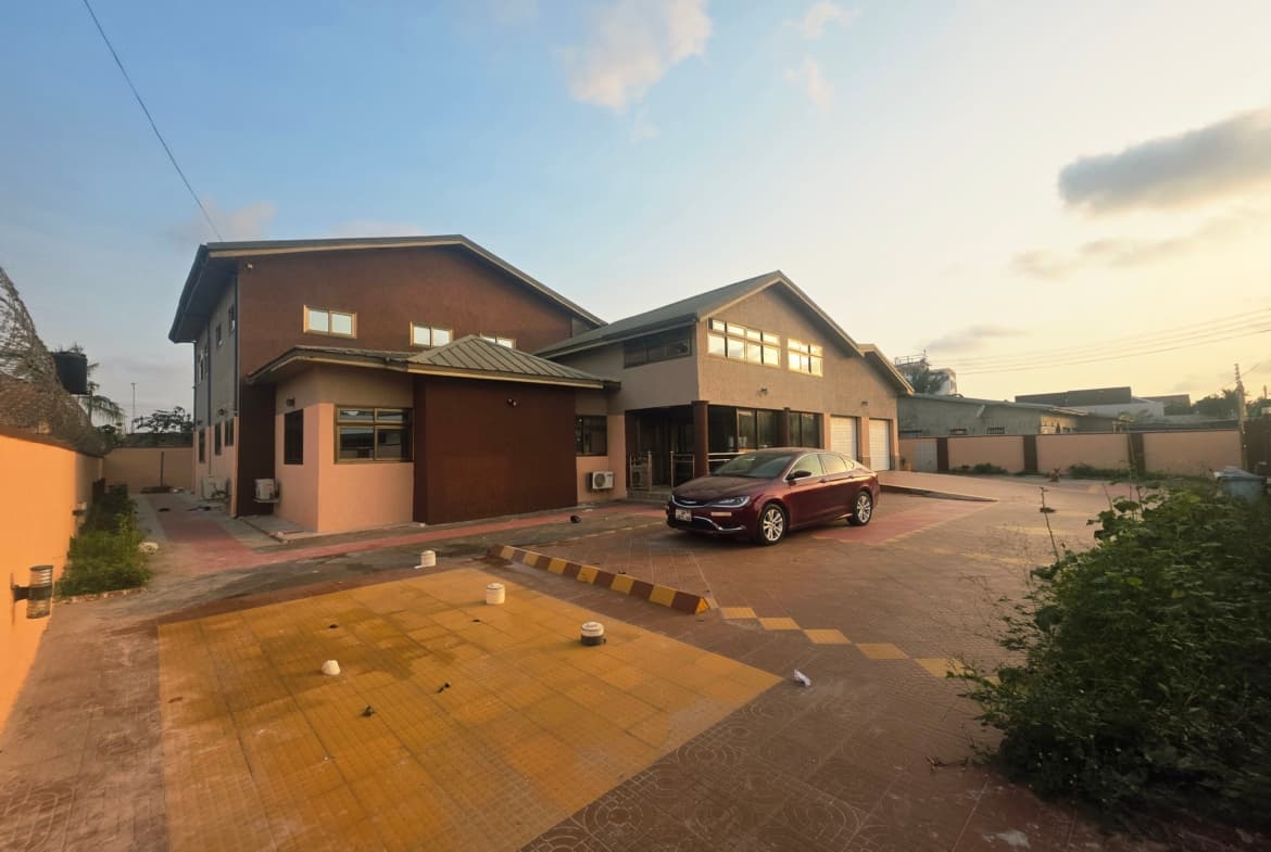 5 Bedroom House with a boys quarters and garage for sale at Spintex