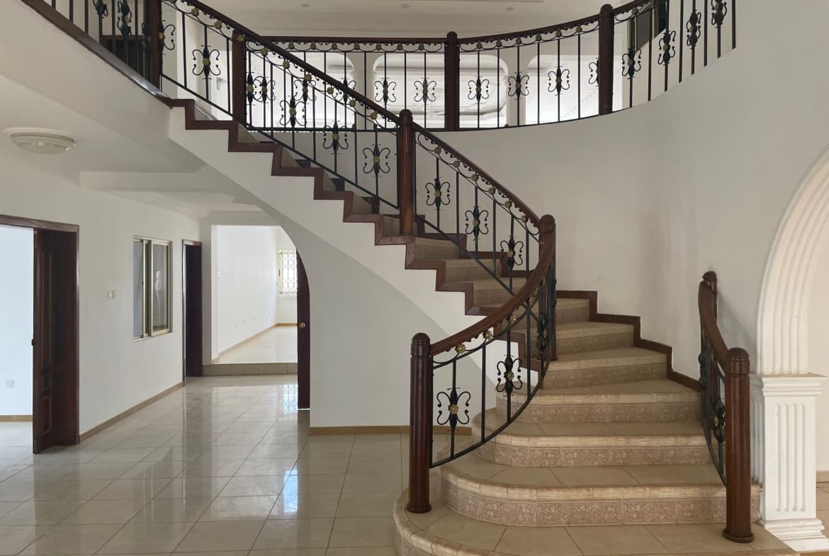 Luxury 5-Bedroom Villa in Trasacco Estate