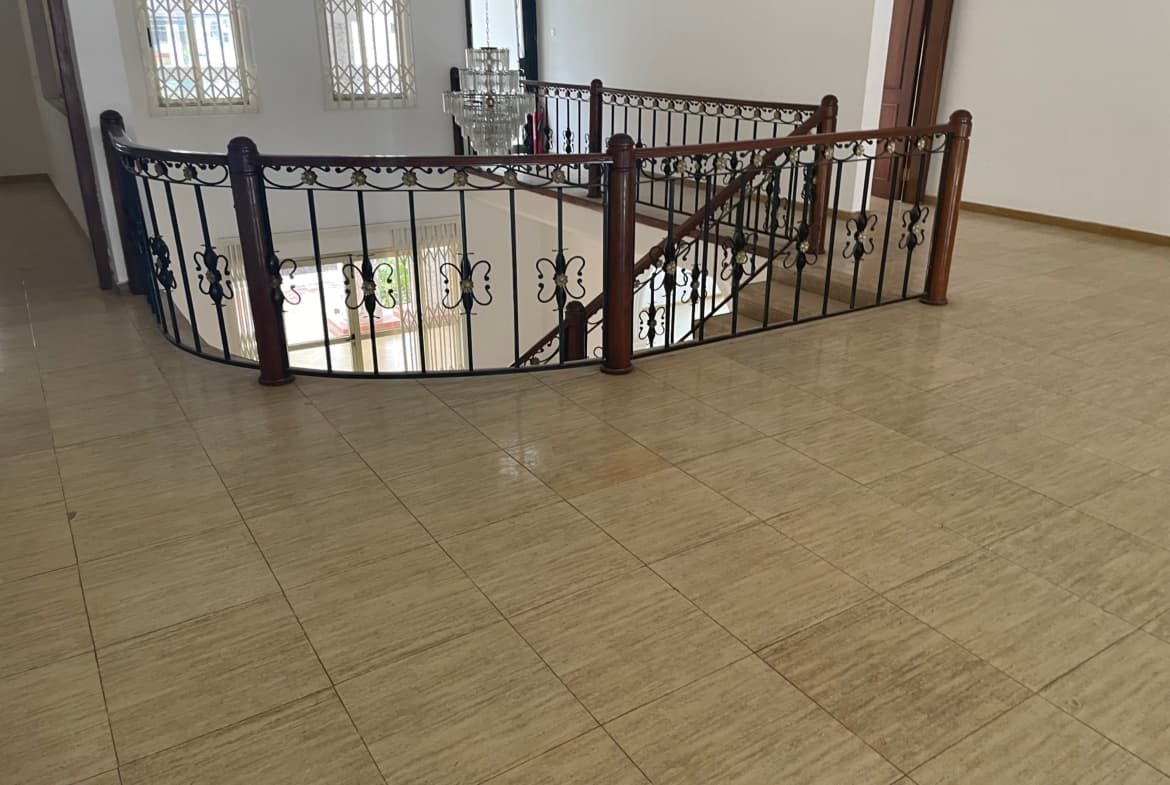 Luxury 5-Bedroom Villa in Trasacco Estate